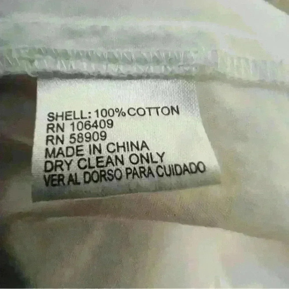 TAHARI‎ SLEEVLESS DRESS - Picture 3 of 11